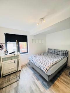 Modern 2BR Apt near NTU & City Centre-Free Parking - 1