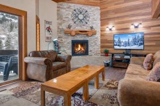 1687 Lakeside Getaway at Deer Valley! Free Deer Valley Skier Shuttle! by SkyRun Park City - 5
