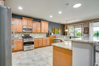 Backyard Paradise and Community Perks Buckeye Oasis - 5