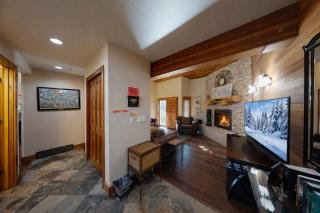 1687 Lakeside Getaway at Deer Valley! Free Deer Valley Skier Shuttle! by SkyRun Park City - 2