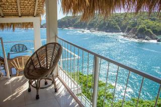 Casa Wow is a seaside retreat where every morning begins with breathtaking views - 5