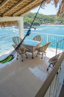 Casa Wow is a seaside retreat where every morning begins with breathtaking views - 9