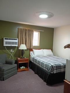 Lake Stop Resort - 9