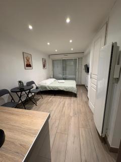 À deux pas de la gare -Studio - 0