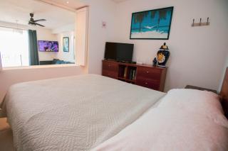 Ocean view Condo - 2