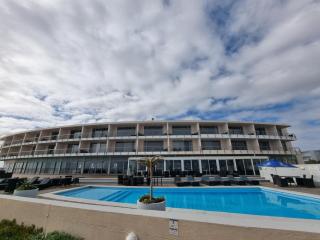 Lagoon Shoreline 2 Bedroom Apartment - 5