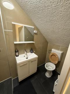 Apartment 2 Zimmer Küche Bad TV Garten WLAN - 4