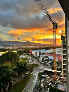 Modern Lux 2BR King Suite - Near SJO - Cinema, Pool, Gym - 8