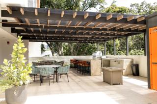 Modern Lux 2BR King Suite - Near SJO - Cinema, Pool, Gym - 6