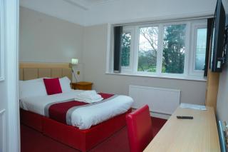 Broadfield Park Hotel by Belvilla - 4