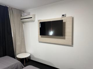 LakeHouse Hotel & Suites - 6