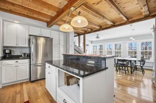 Spacious Victorian Retreat in Downtown Wolfeboro - 4
