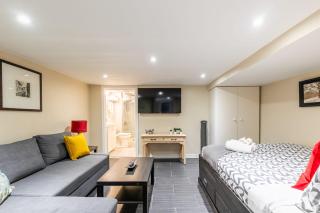 Cozy Suite Condo - Heart Of St Clair West - Bloor Hotel - 6