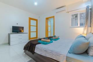 New Spacious Apartment with Amazing View Bugibba - 5
