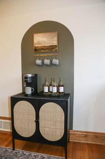 Near AmFam Field & Pettit |Sleeps 12|4BR + Parking - 2