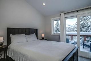 3BR with Mountain Views on FREE Bus Line - 8