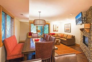 3BR Mountain Retreat Ski Hike and Private Hot Tub - 2