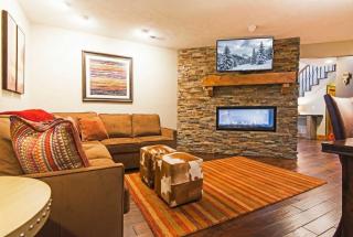 3BR Mountain Retreat Ski Hike and Private Hot Tub - 4