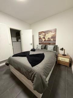 Zentrale Citywohnung mit Küche & privatem Zugang - 7