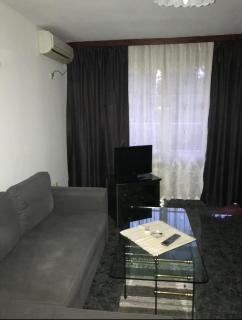 EAST Spacious and Comfort Apartment close to Airport - 0