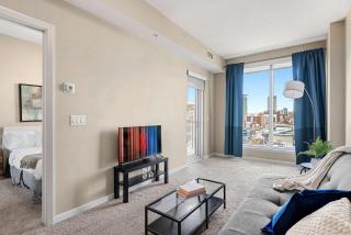 Skyline Suite Panoramic 1BR Downtown with Parking - 0
