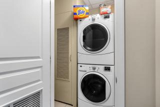 Skyline Suite Panoramic 1BR Downtown with Parking - 1