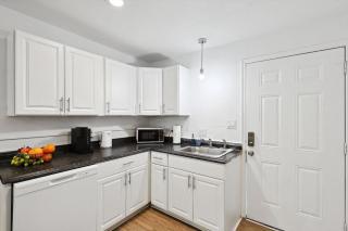 Delightful 1BR Cozy Flat - 5