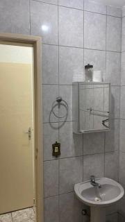 Edícula no Centro, ao lado da prefeitura e estação - 2