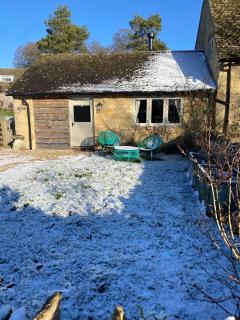 Cosy Cotswolds Self-Contained One Bedroom Cottage - 7