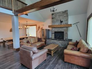 Grand 8-Bedroom Retreat 7 Baths - Perfect Chalet - 6