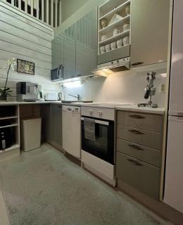 Cottage on the shore of the lake - 5