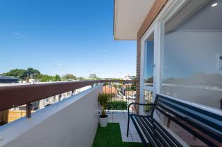 Spacious 3BR Near St Kilda - Free Parking & Wi-fi - 3