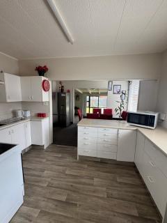 Relax In Mosgiel - 7