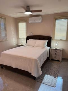 Royal's Suite 2 at The Vineyards - 7