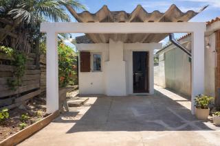 Casa a 50 m DE LA PLAYA con DIRECTV Y WIFI - 0