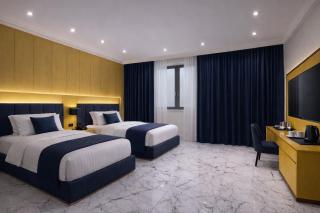 Monozo Royal Hotel - 8