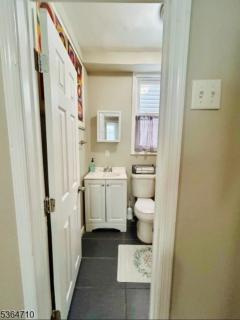 Private Apartments with Parking 30 min from NYC - 2