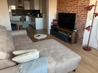 Lux Apartment next to National Palace of Culture - 9