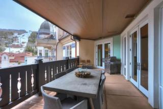 Platinum 4 Bedroom Vacation Rental In The Heart Of Vail That Includes Ski Valet, Ski Deck, Rooftop Pool, Panoramic Views - 6