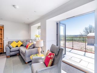 The Stables - Uk49089 - 6