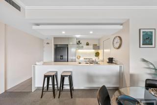 Luxury 2BR Parklands and City Retreat, Gym, Pool - 6