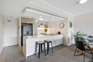 Luxury 2BR Parklands and City Retreat, Gym, Pool - 5