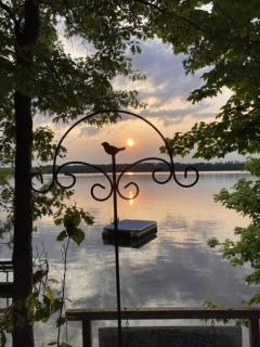 Lake Breeze Loons Landing Resort Cabin 4 - 6