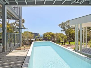 Eagle Heights - Elevated Oasis with Pool & Sea Views - 6