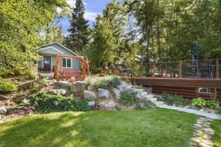 The Guest Cabin Holiday Home - 8