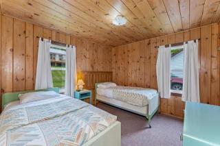 TB 2 Thunder Bay Resort Cabin 2 - 6