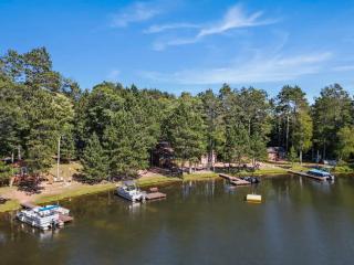 Whispering Waters Bayview Resort Cabin 4 - 5