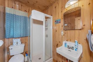 TB5 Thunder Bay Resort Cabin5 - 6