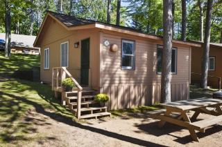 Bayview Resort Sandy Shores Cabin 3 - 8