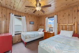 TB3 Thunder Bay Resort Cabin 3 - 5